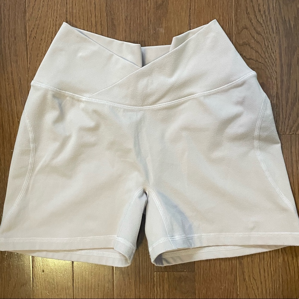 Alphalete surface short